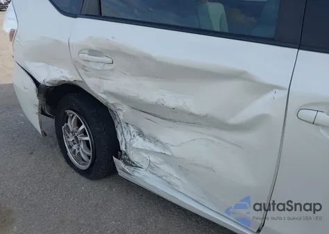 2014 Toyota Prius V Two z USA, uszkodzony, nr VIN JTDZN3EU7EJ003324